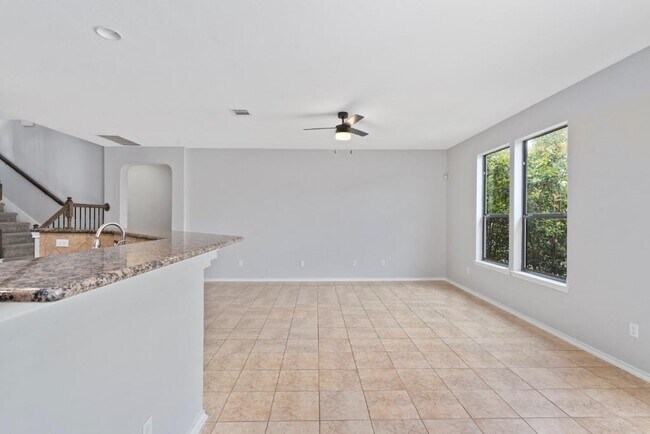 Building Photo - 1132 Hyde Park Dr