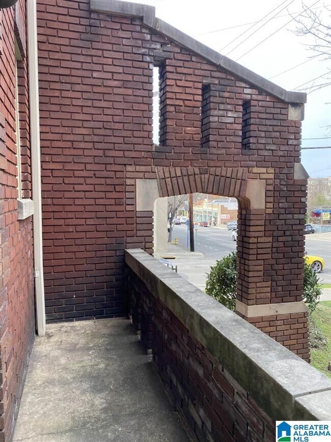 Building Photo - 1300 20th St S