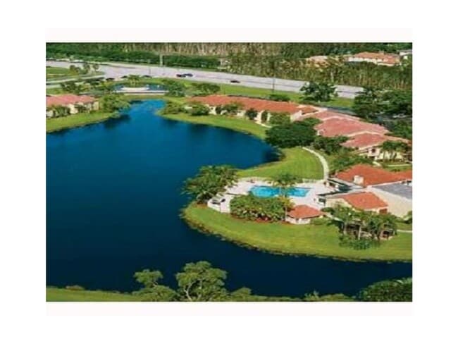 Building Photo - Remodeled 2 Bedroom / 2 Bathroom Condo wit...