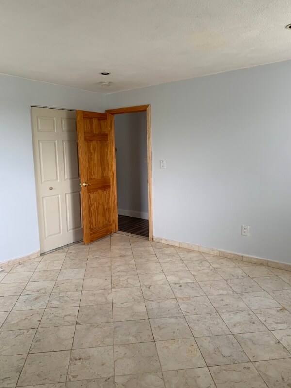 Building Photo - 1100 Governors Dr