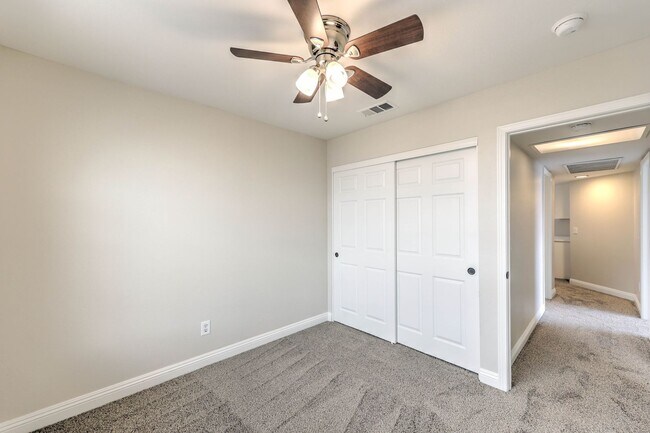 Building Photo - Newly Updated 4Bed/2Bath/2Car- residence located in NW Las Vegas community with NO HOA!