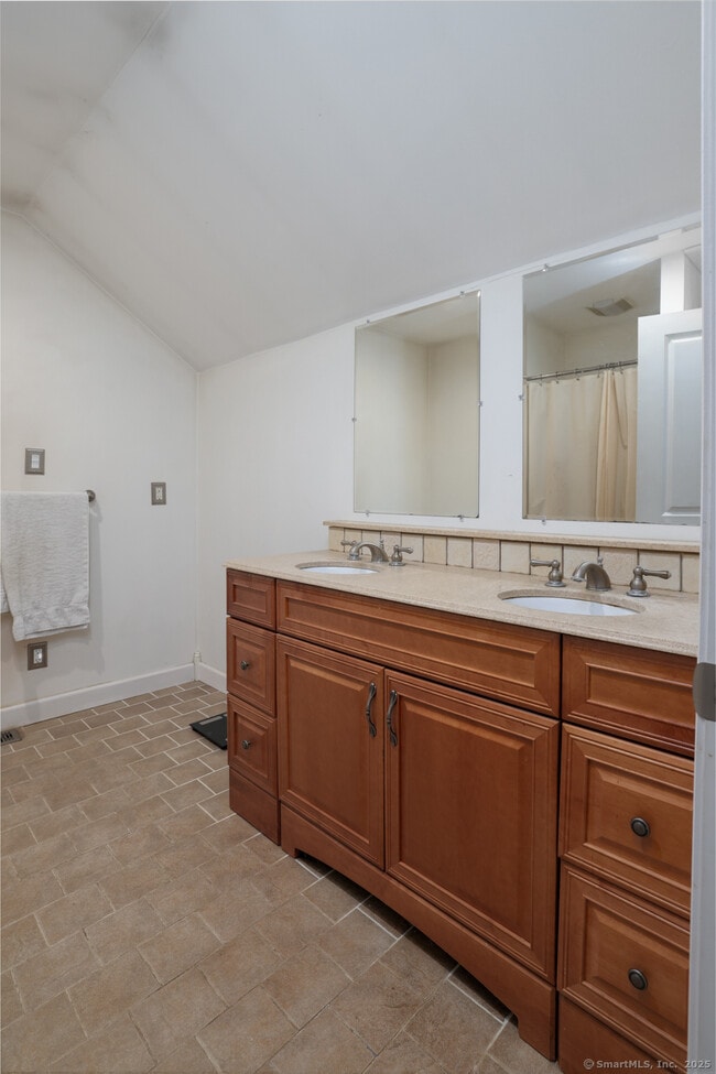 Building Photo - 266 Old Forge Rd