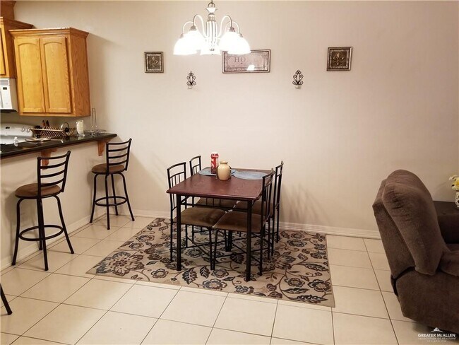 Building Photo - 3036 Scottland Dr