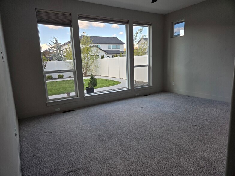 Building Photo - 8376 W Brooks Dr