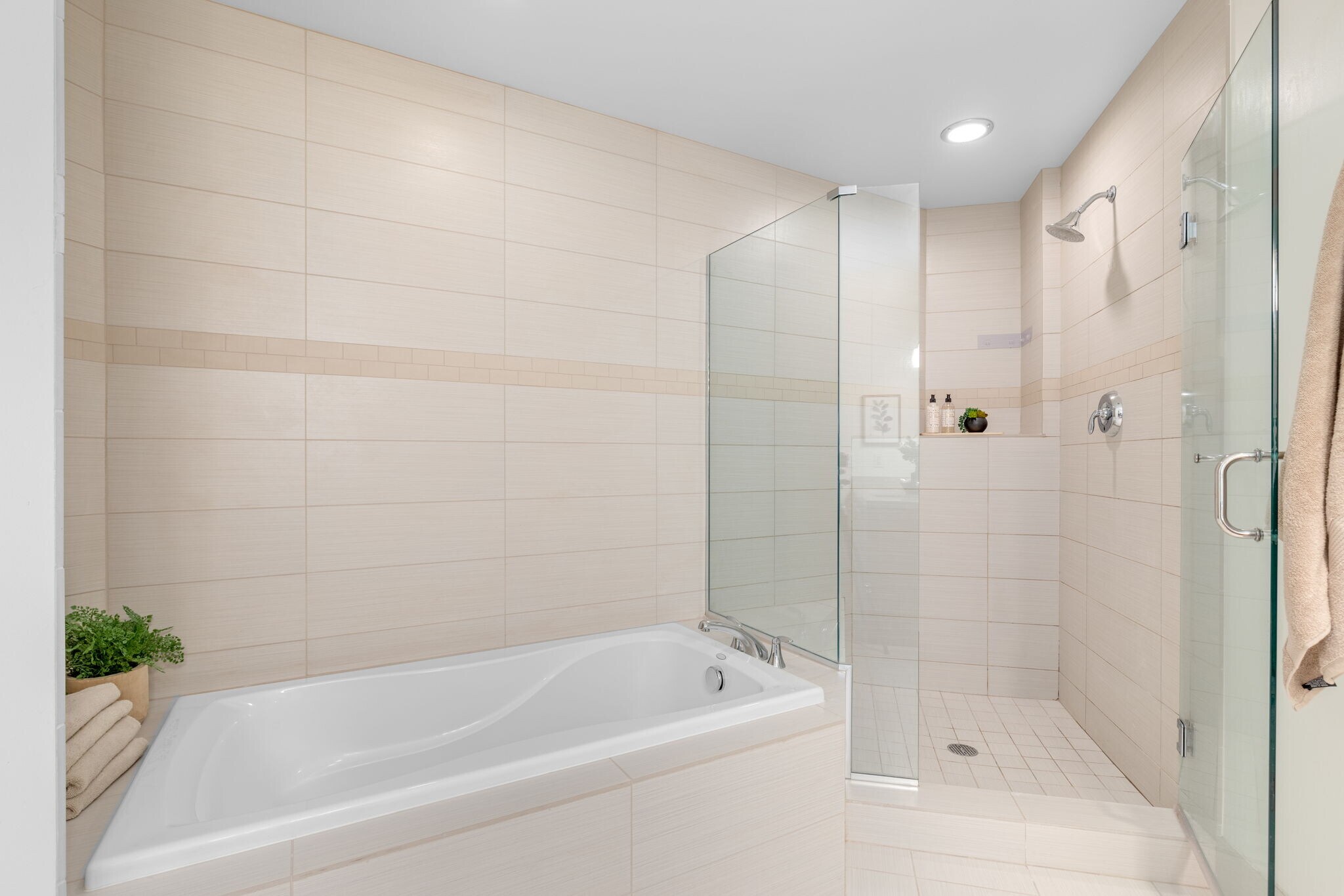 Building Photo - 1920 4th Ave