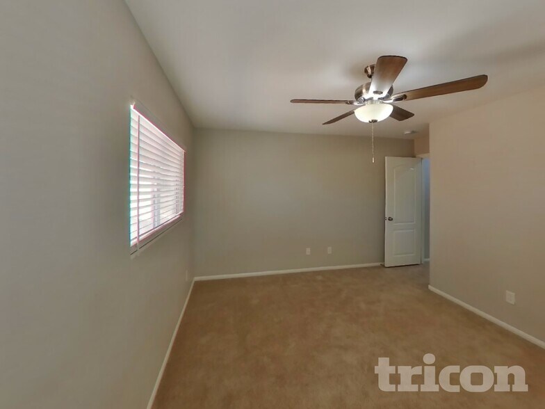 Building Photo - 4940 Naff Ridge Dr