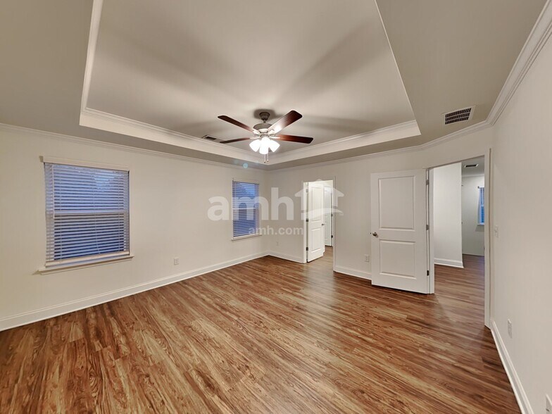 Building Photo - 124 Rivulet Dr