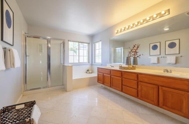 Building Photo - 2441 Johns Way