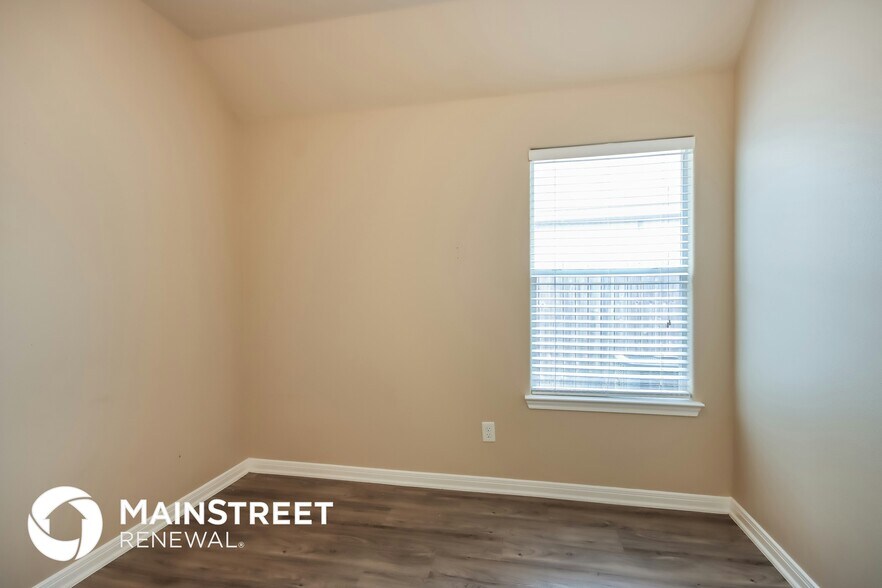 Building Photo - 308 Broken Pine Ct