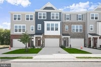 Building Photo - 643 Eastland Row