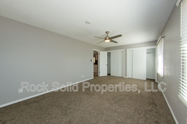 Building Photo - 5450 Atlantic Dr