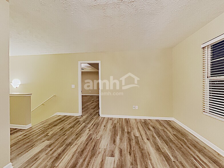 Building Photo - 1410 Dublin Ct