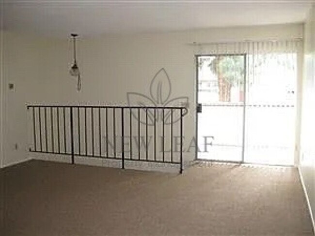 Building Photo - Charming 2-Bedroom Condo in North Pomona – Prime Location!