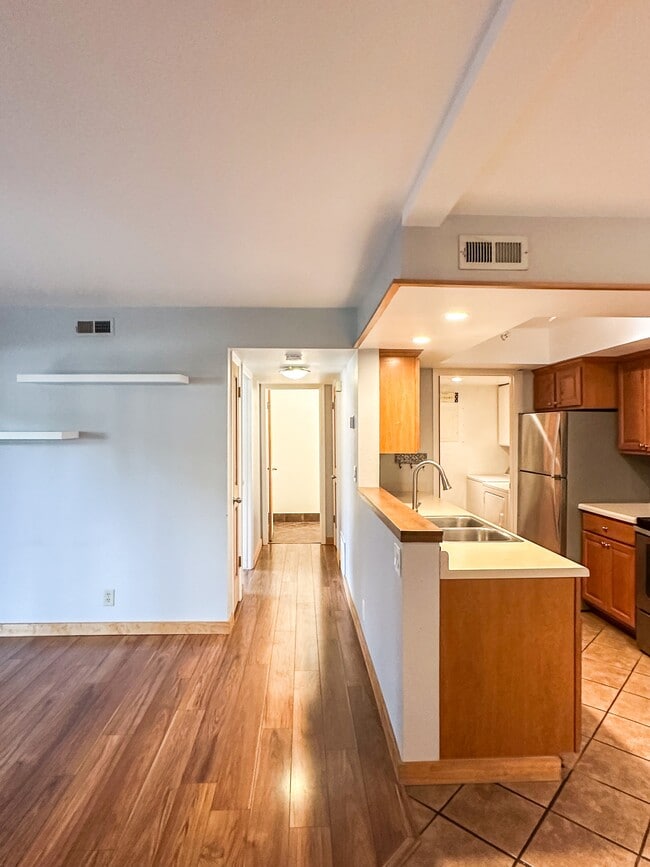 Building Photo - 7204 Station Creek Way