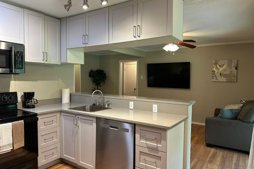 Building Photo - 1607 Sagebrush Trl