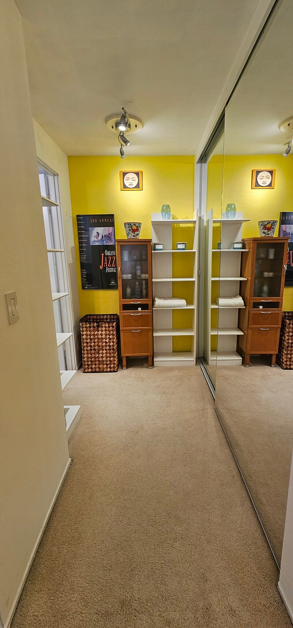 Master Bedroom closet hallway - 72 Surrey Ln