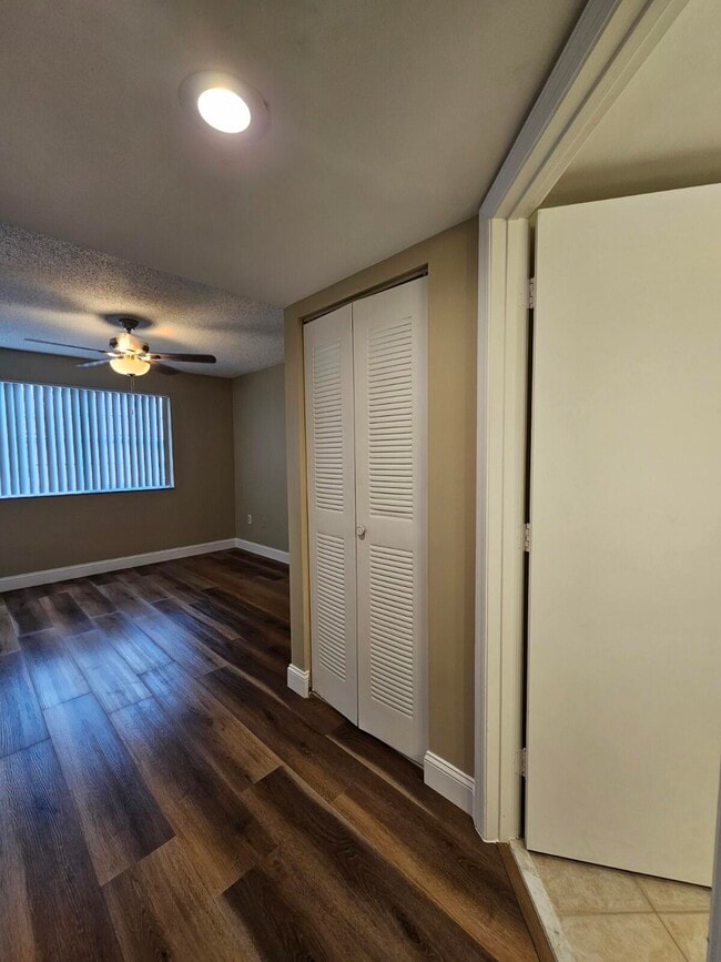 Building Photo - 4187 N Haverhill Rd