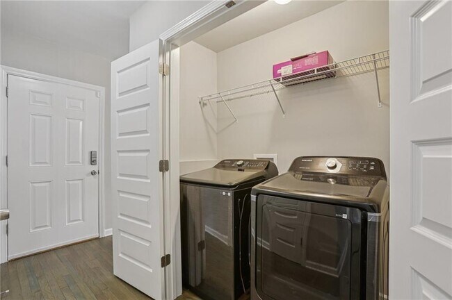 Building Photo - 3731 N Druid Hills Rd