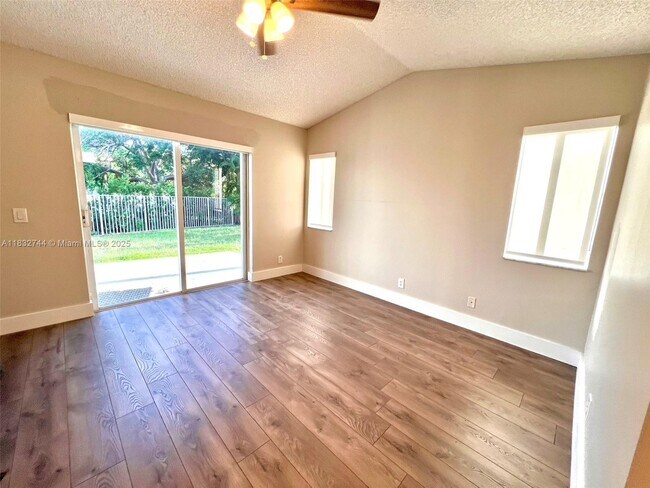 Building Photo - 4280 Ironwood Ct