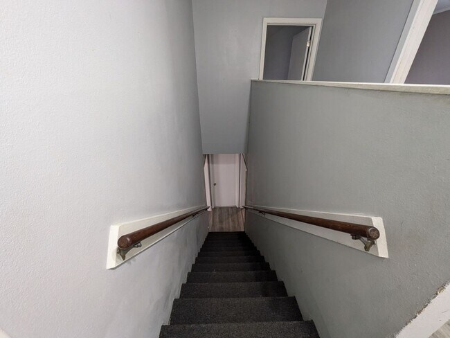 Building Photo - 6350 Arrowhead Dr