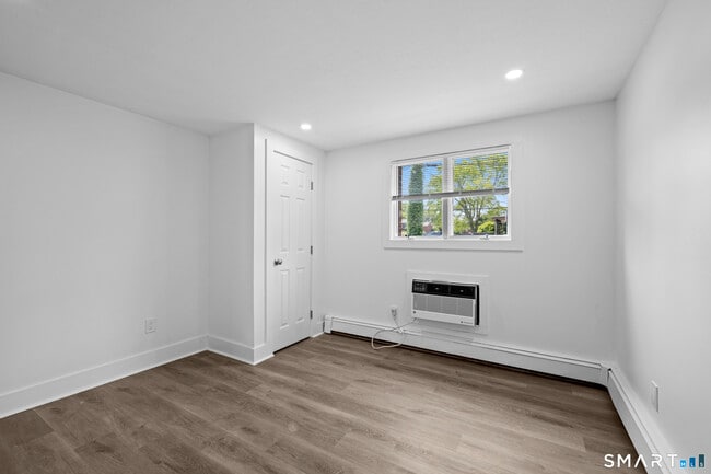 Building Photo - 149 Garfield Ave