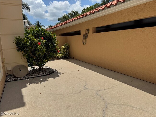 Building Photo - 26691 Rosewood Pointe Dr