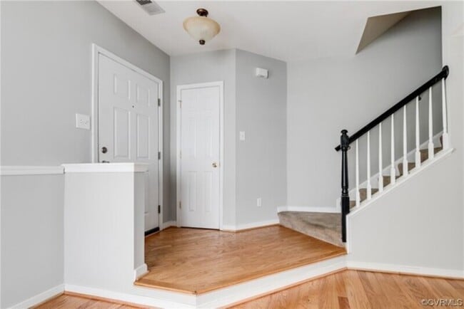 Building Photo - 5500 Millstream Ln