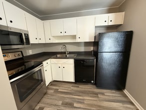 Building Photo - 555 N Dupont Ave