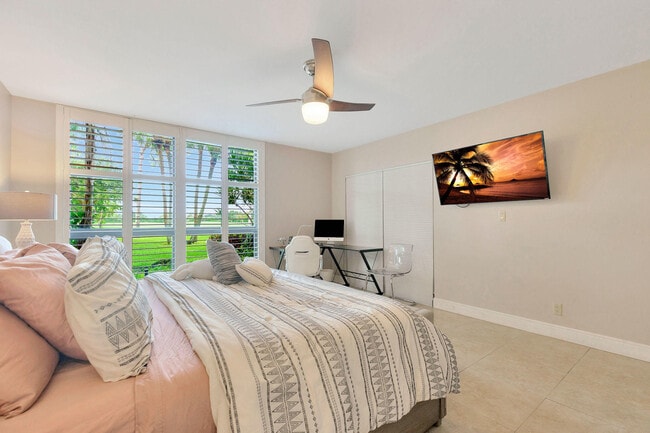 Building Photo - 6662 Boca Del Mar Dr
