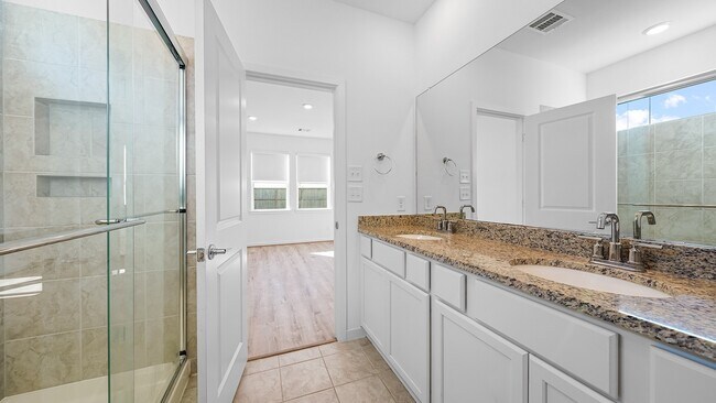 Building Photo - 7211 Greenbriar Bnd Ct