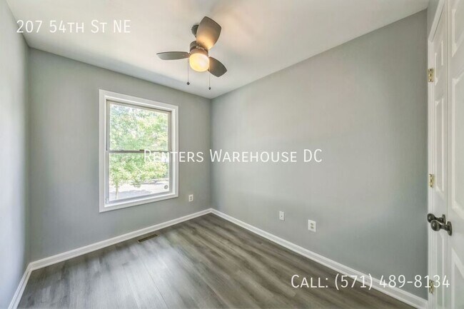 Building Photo - 207 54th St NE