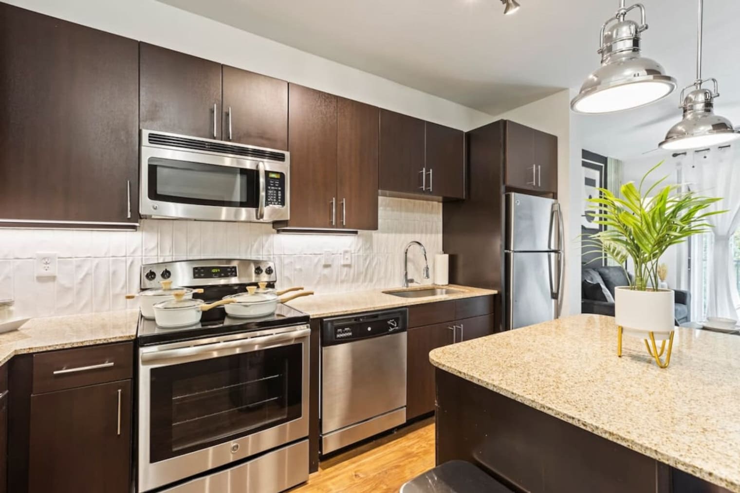 Building Photo - 5275 Town and Country Blvd