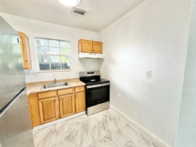 Building Photo - 1278 NW 44th St