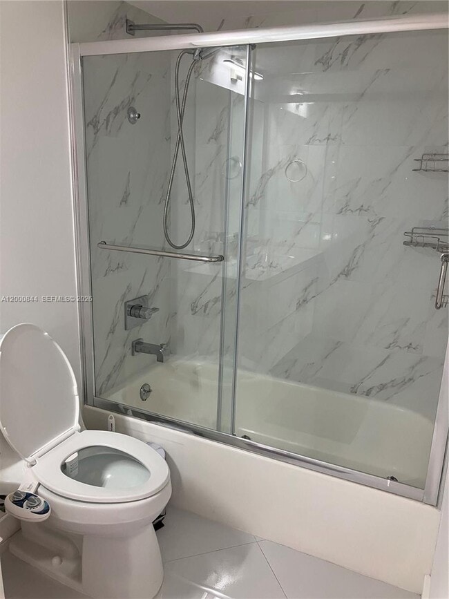 Building Photo - 555 NE 15th St