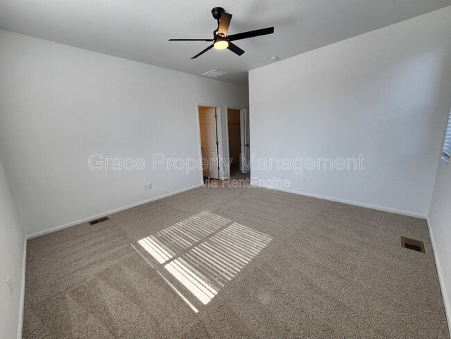 Building Photo - 6157 Two Leaf Dr