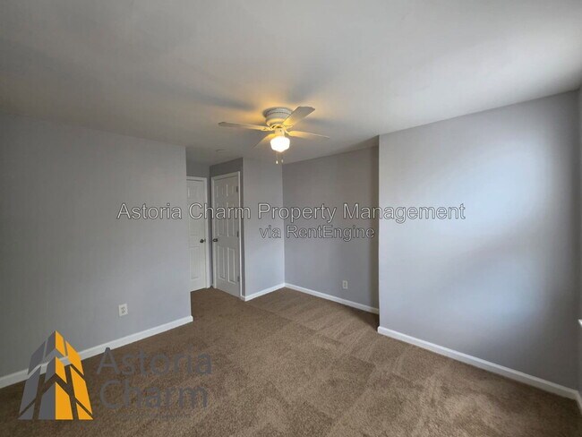 Building Photo - 1726 Darley Ave