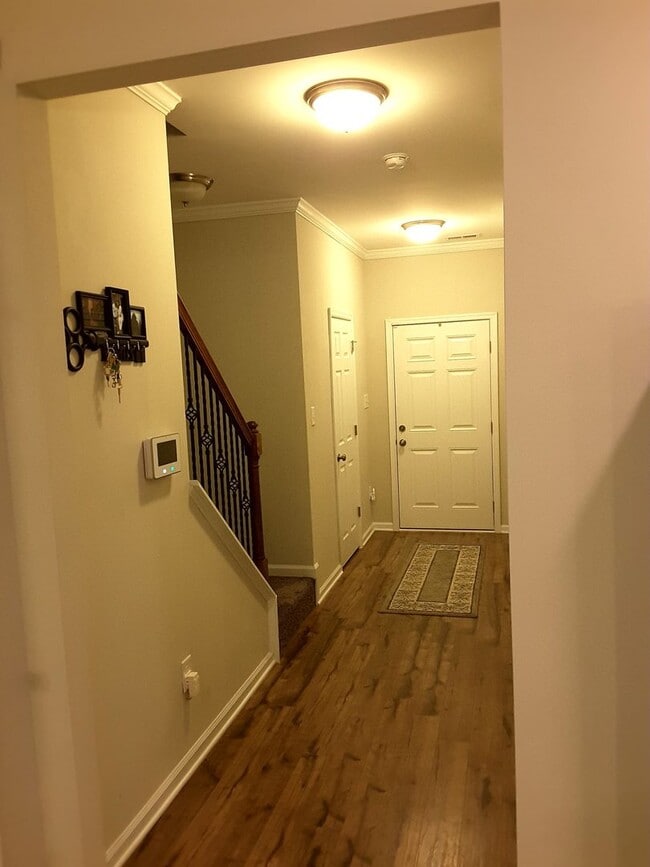 Building Photo - Liberty Crossing