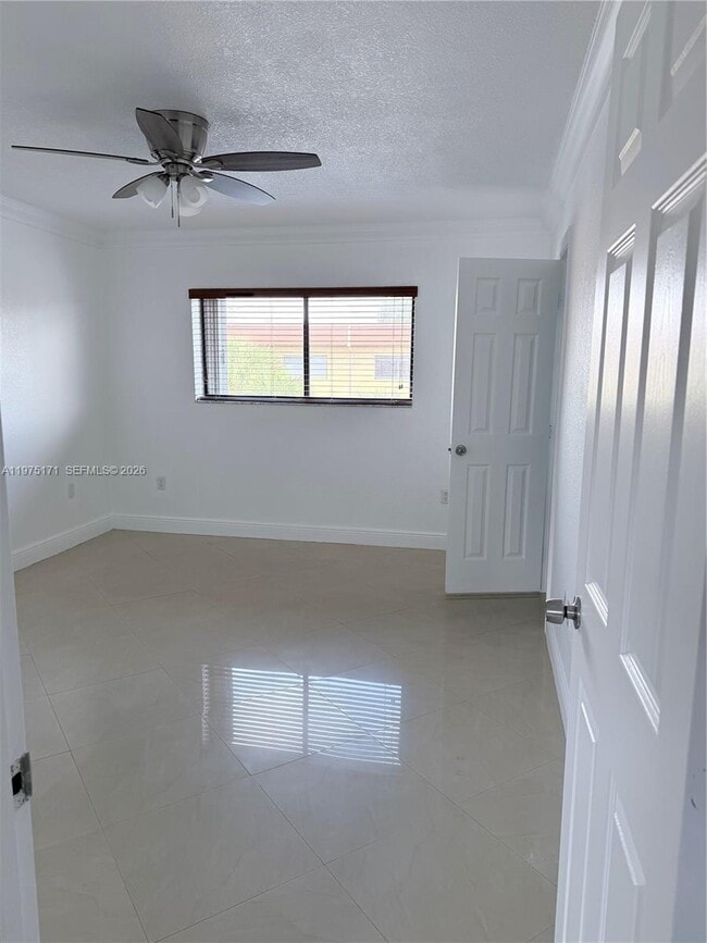 Building Photo - 5460 W 21st Ct