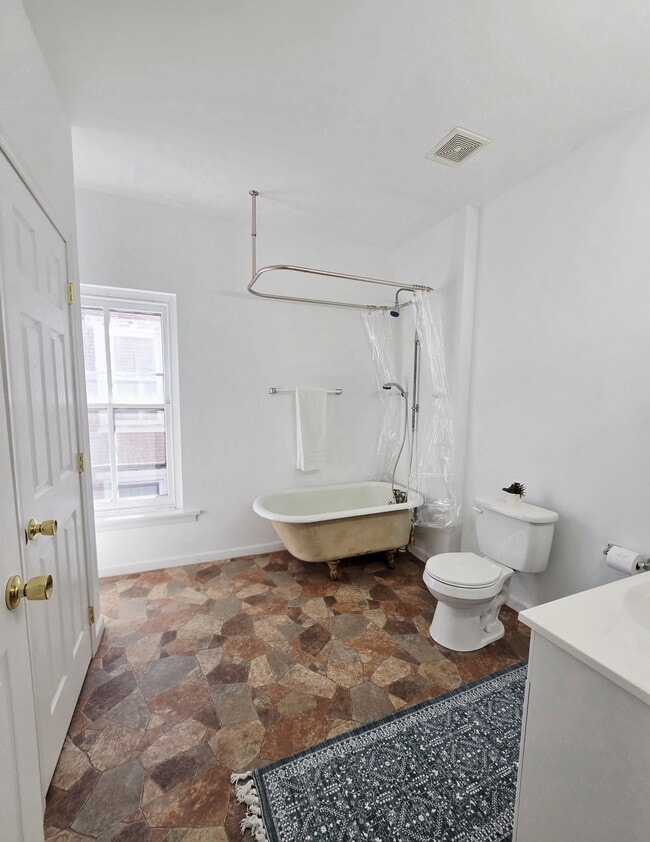 Building Photo - 21 S 4th St