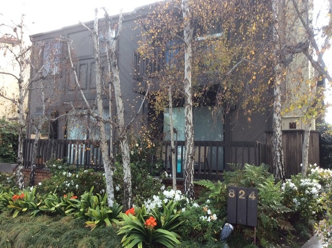 Street view of building - 824 16th St