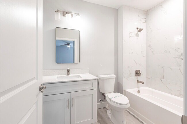 Building Photo - BRAND NEW Construction, 3 bed / 2 bath Ren...