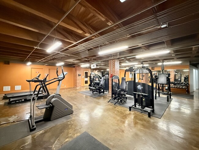 Building Photo - 509 Delaware St