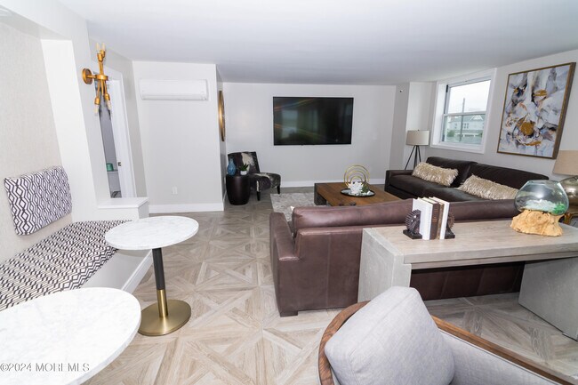 Building Photo - 675 Ocean Ave N