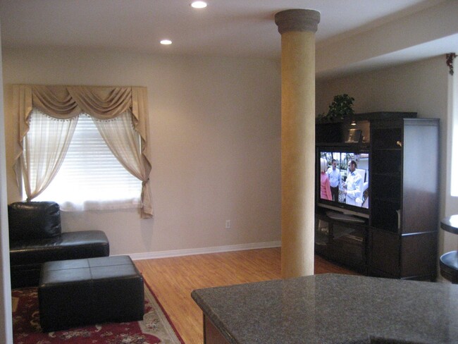 family room other view - 4489 Spencer St