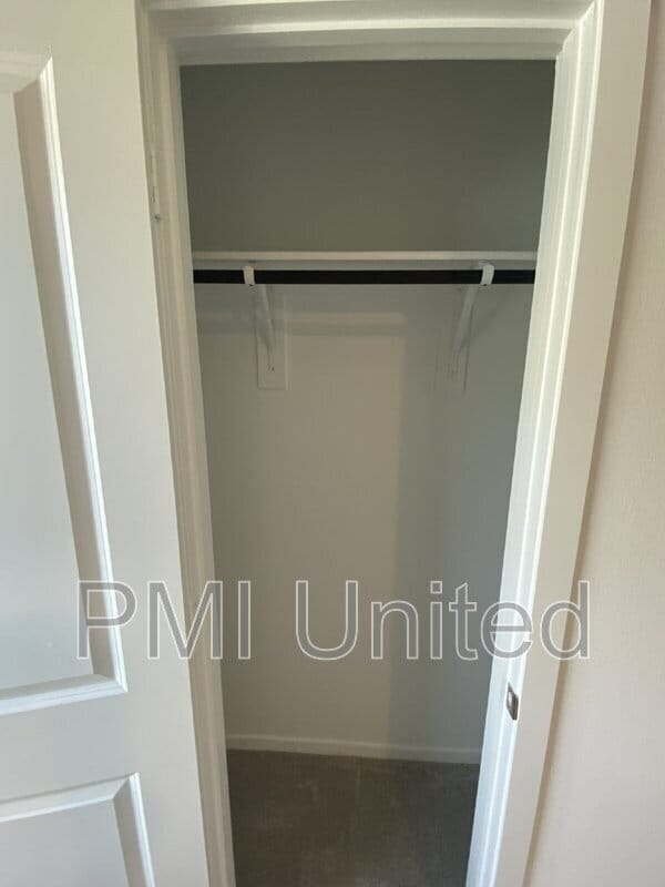 Building Photo - 3012 Burmese St