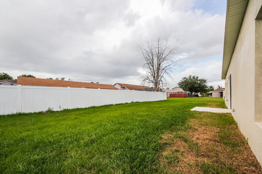 Building Photo - 839 Valnera Ct