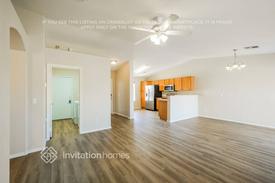 Building Photo - 8207 S 18th St