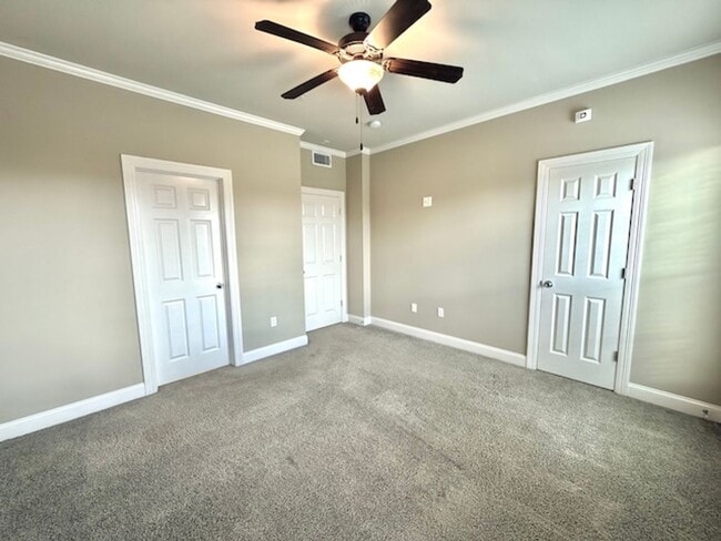 Building Photo - 9413 Burbank Dr