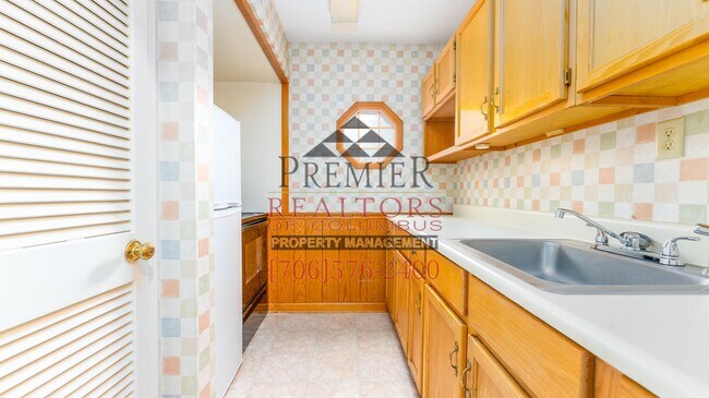 Building Photo - 3812 Wingate Dr