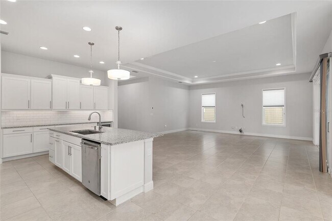 Building Photo - 11890 SW 33rd Ln